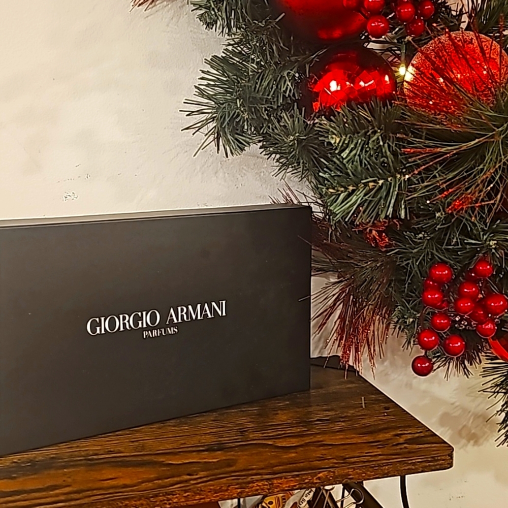 Gorgio Armani Black Train Soft Shell Cosmetic Bag - image 2